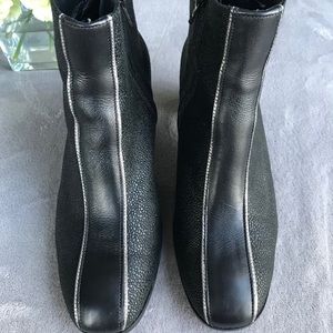 Un Tour en Ville Black boots